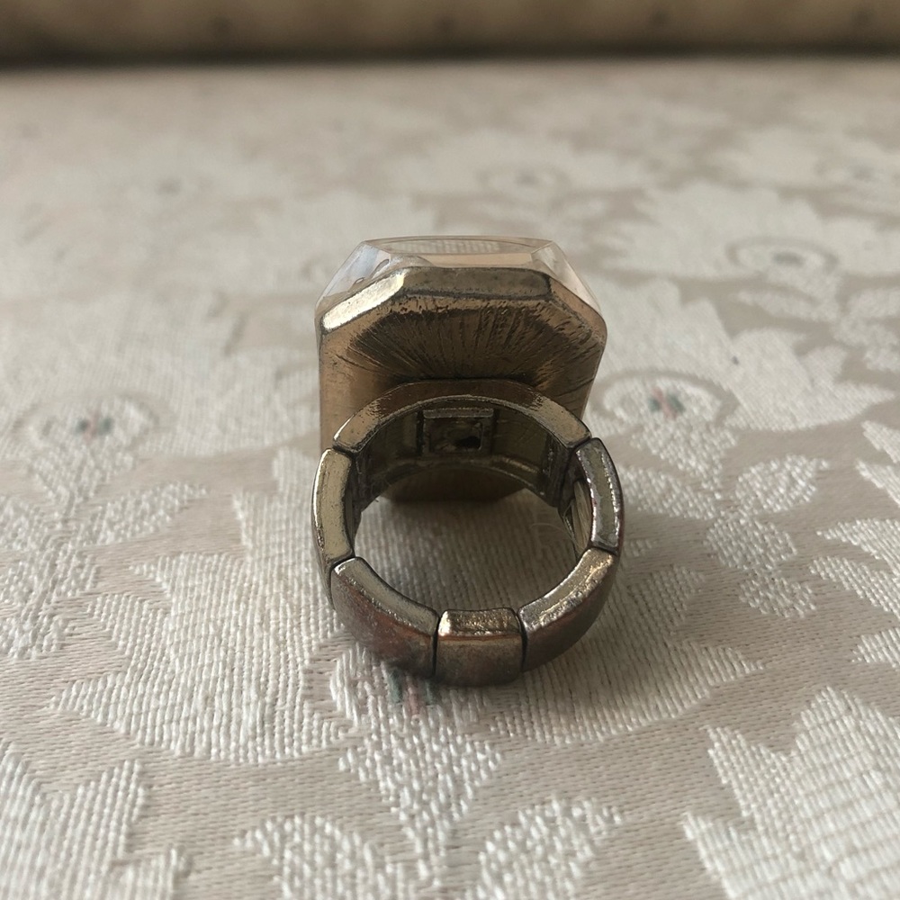 Large Stone Cream Statement Ring - Picture 5 of 5